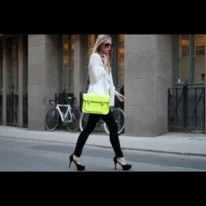 Cross body Bag in Neon Yellow